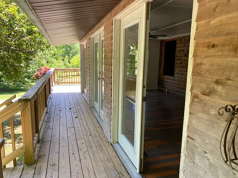 195 Emerald Dr #B — Photo 23