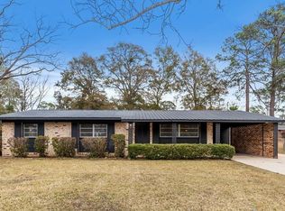 1121 Garden Ln, Dothan, AL 36301