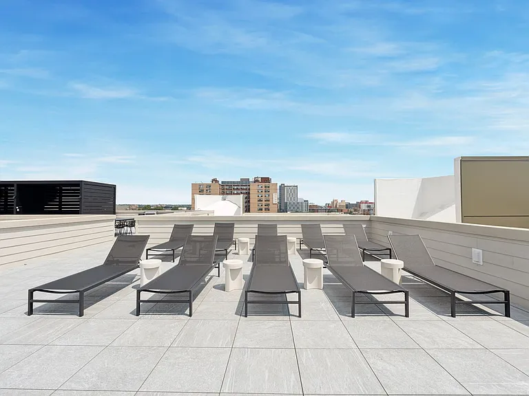 The Lyle on Broad — Photo 84