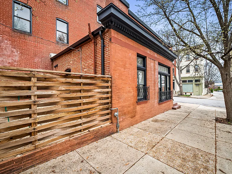 1200 Bolton St — Photo 21