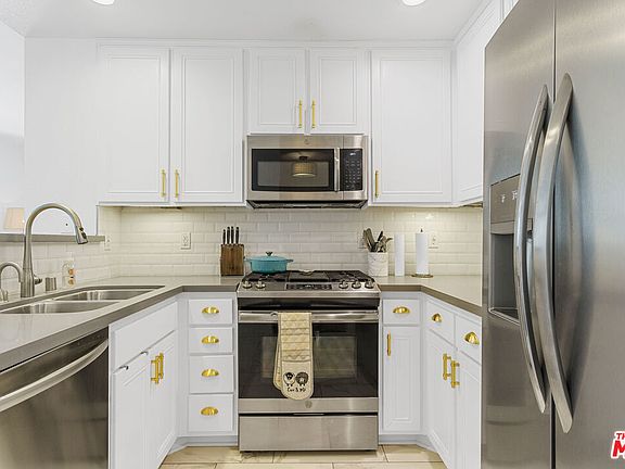 3rd image of 4600 Don Lorenzo Dr APT 3