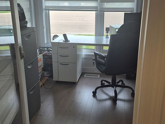 5th image of 26 Red Blossom Ct