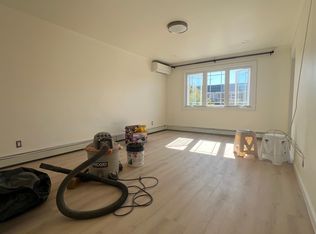 (Undisclosed Address), Maspeth, NY 11378