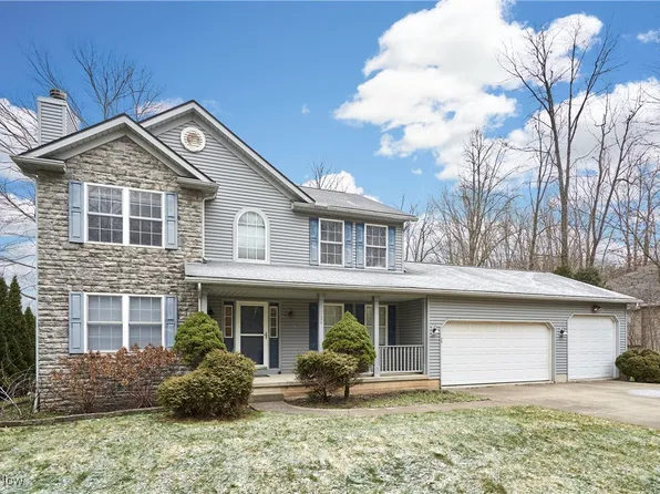 2558 Wright Rd, Akron, OH 44320