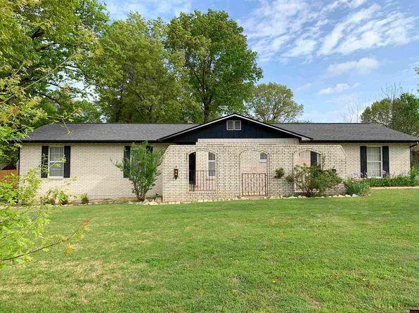 701 Fulton St, Mountain Home, AR 72653