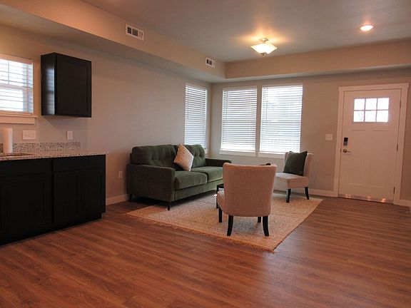 4th image of 2602 N Cascade Ave #2525-102
