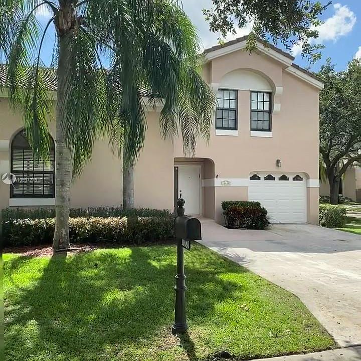 1st image of 10680 NW 17th St