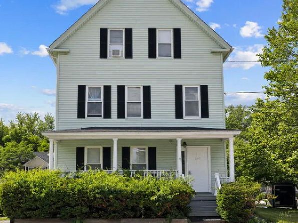 649 2nd St APT 3