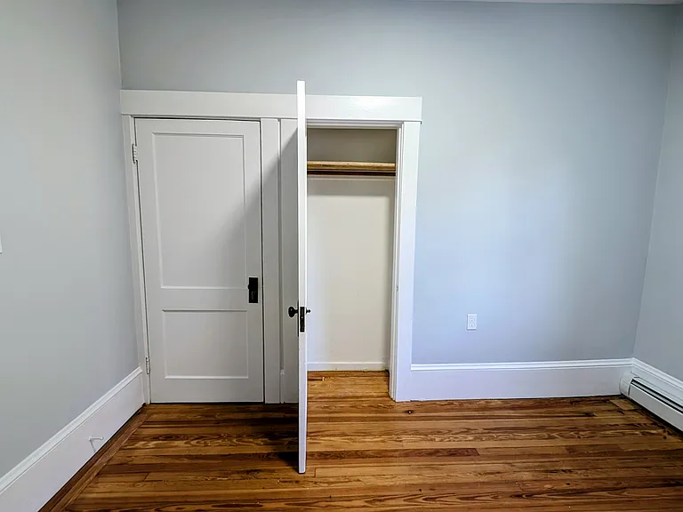 168 Waterman Ave — Photo 18