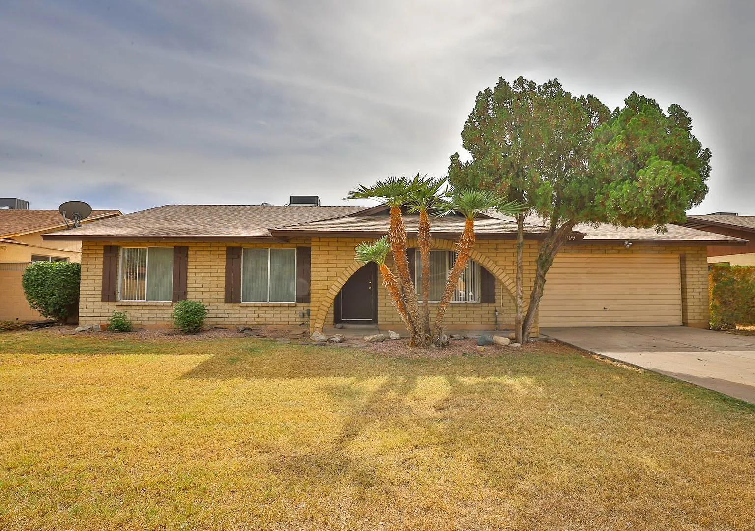 Available for immediate move in! Set up your tour today! — Photo 1