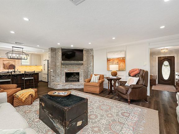 3rd image of 11731 Pebbleton Dr