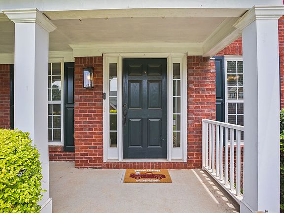 2nd image of 1000 Great Oaks Dr