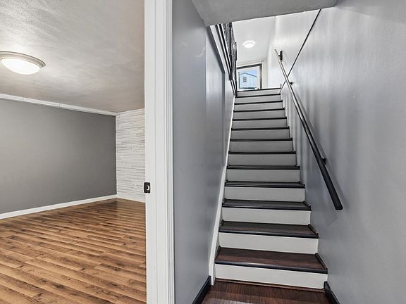 4th image of 4545 W Pine St APT H