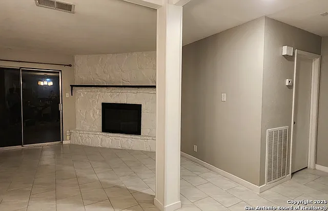 3401 Cliffside Dr — Photo 9