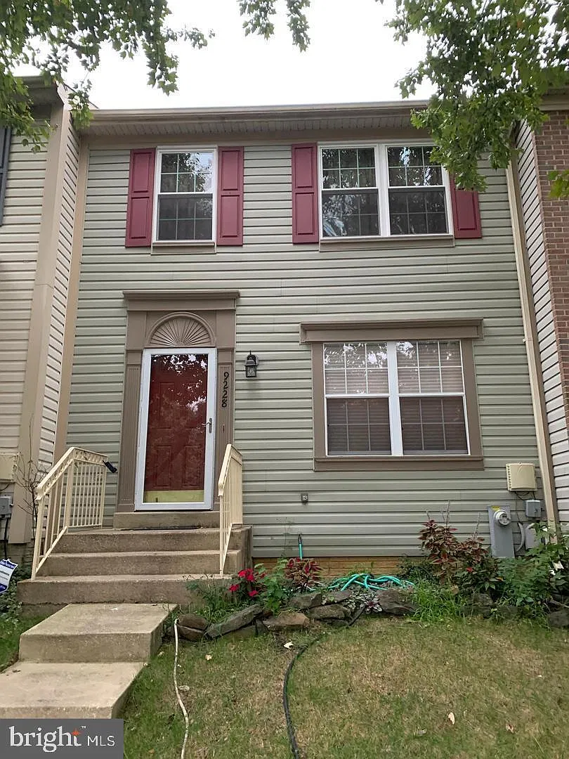 3 bed, 1860 sqft, $2,800 — Photo 1