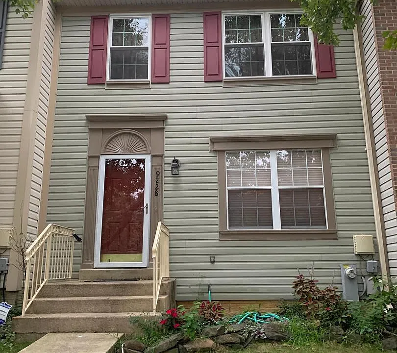9228 Howland Rd