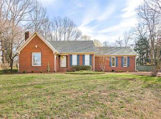 96 Morning Breeze Ln, Jackson, TN 38305