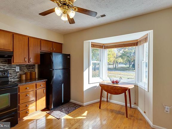 Updated table space kitchen