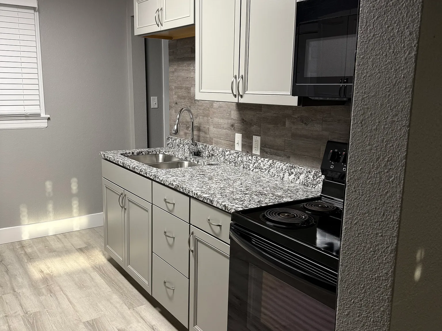 3 bed, 1282 sqft, $1,395 — Photo 4