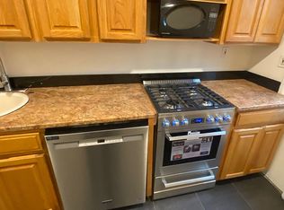 30 4th St #2R, Brooklyn, NY 11231
