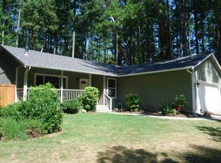 11907 Sunset Pl, Anderson Island, WA 98303