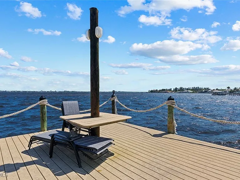 252 Bayshore Dr — Photo 22