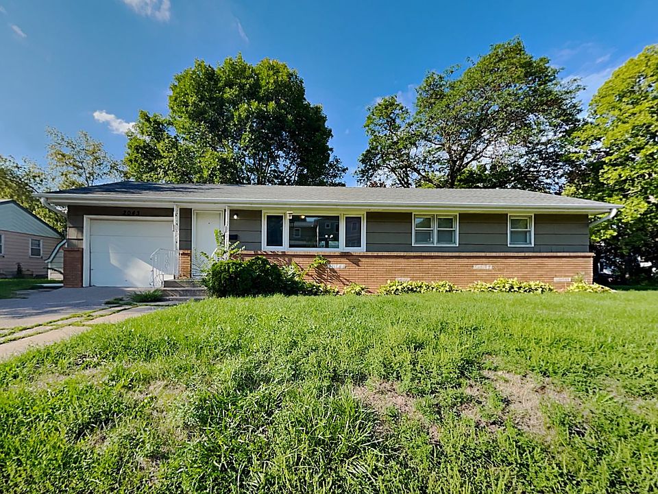 1st image of 2043 36th Ave NE