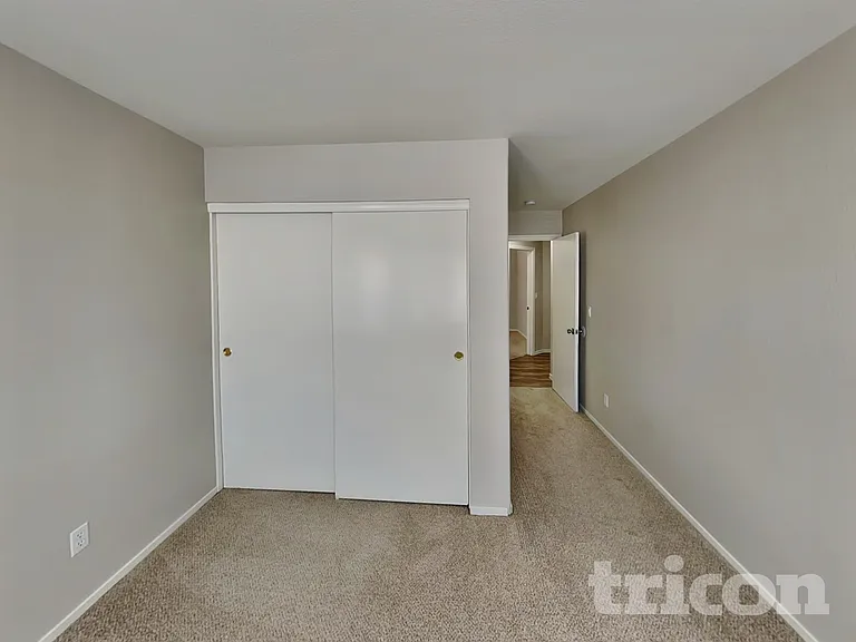 7833 Flagler St — Photo 9