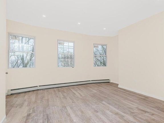 5th image of 23 Lincoln Ter Floor 2