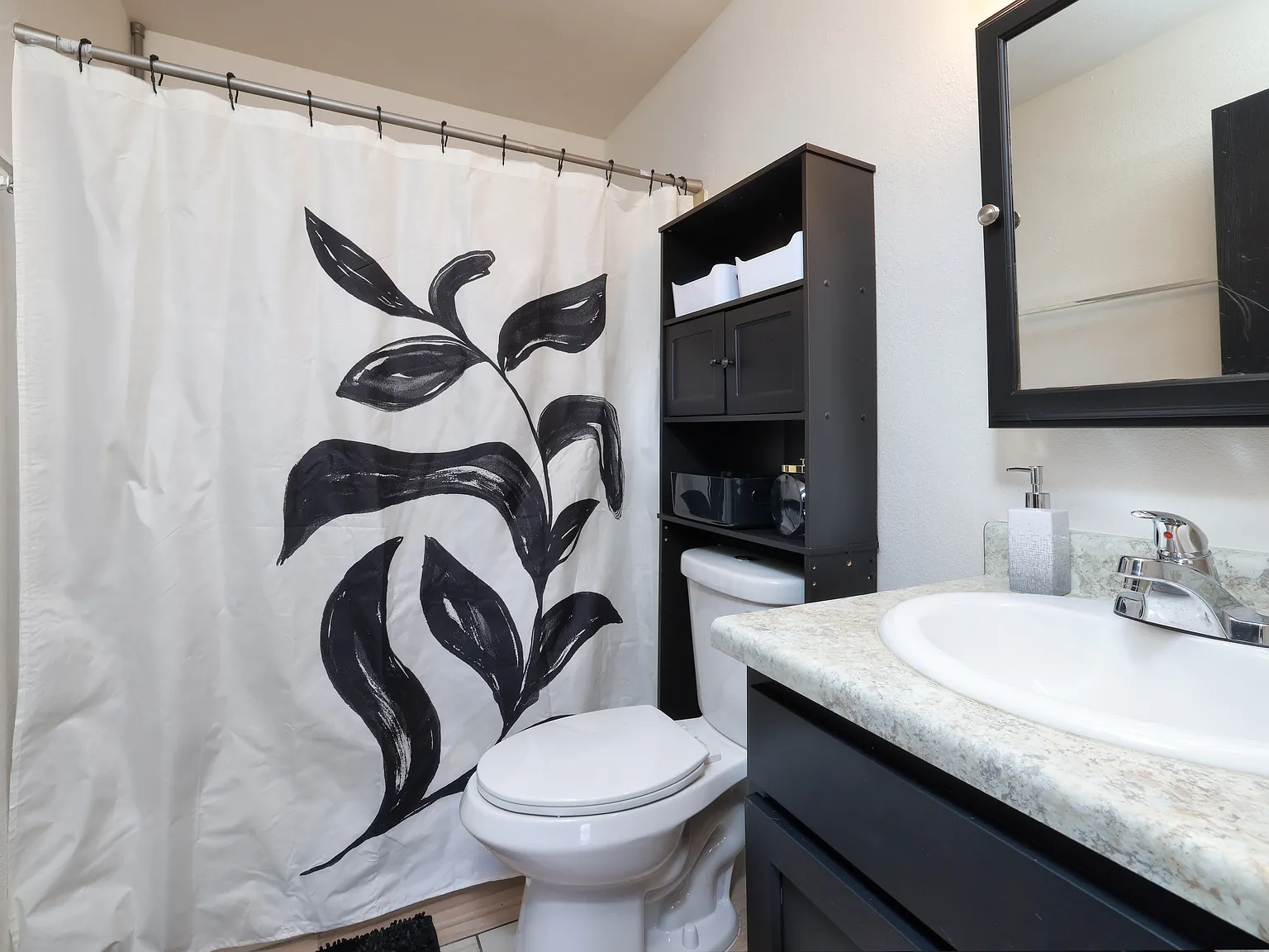 2 bed, 750 sqft, $1,600 — Photo 4
