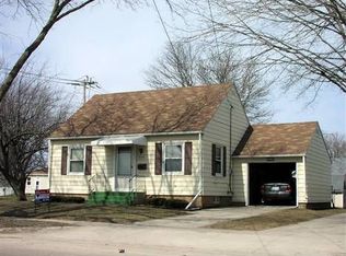 1054 6th St SW, Mason City, IA 50401