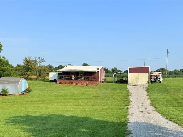 92 International Dr, Campbellsville, KY 42718