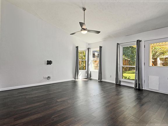 4th image of 9230 Grant Dr