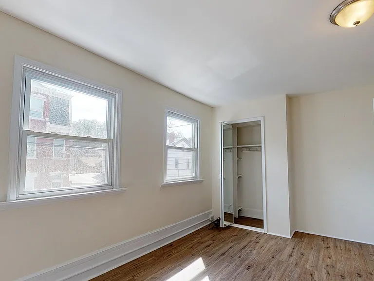 1909 Jane St — Photo 14