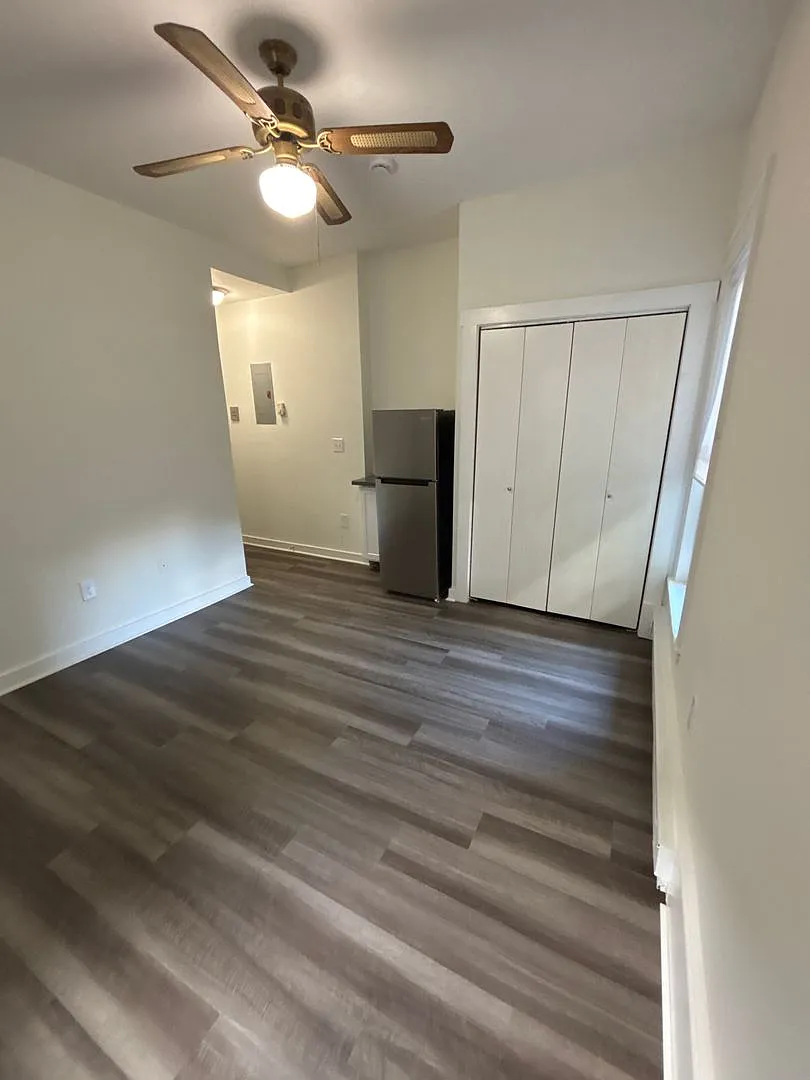 Sunny Allston Studio Near Boston Landing & Green Line — Photo 1