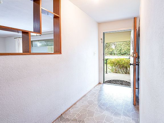 5th image of 3775 Harlow Rd
