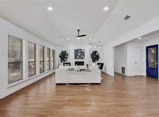 405 Oak Ridge Dr, Pflugerville, TX 78660