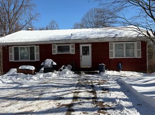 19 Ernst Rd, Cortlandt Manor, NY 10567