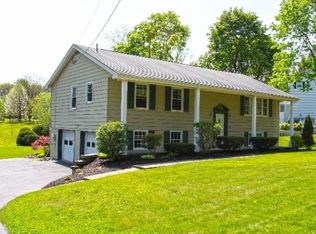 1450 Van Antwerp Rd, Niskayuna, NY 12309