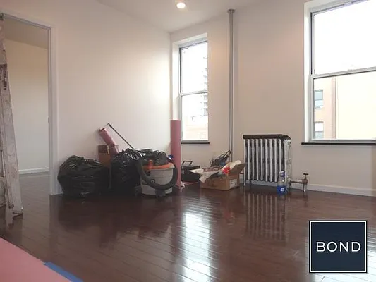 Rented by Bond New York | media 2