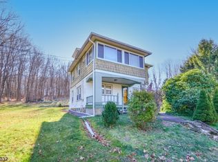 56 Water St, Lebanon, NJ 08833