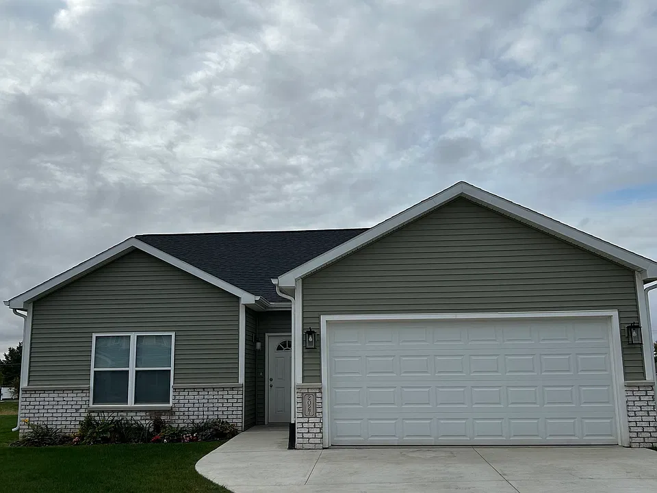 2027 Glastonbury Row