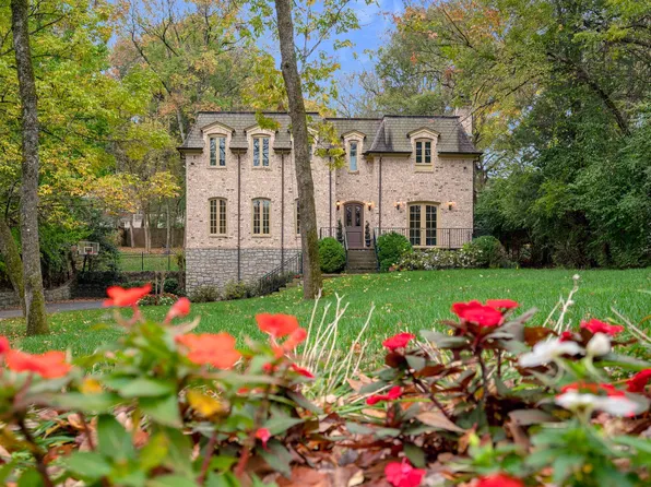 4317 Signal Hill Dr, Nashville, TN 37205