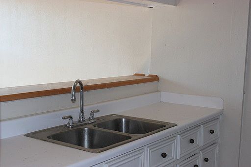 4th image of 1125 Ann St APT 04