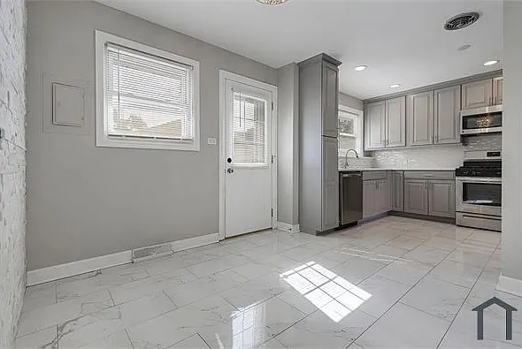 407 N West Ave — Photo 17