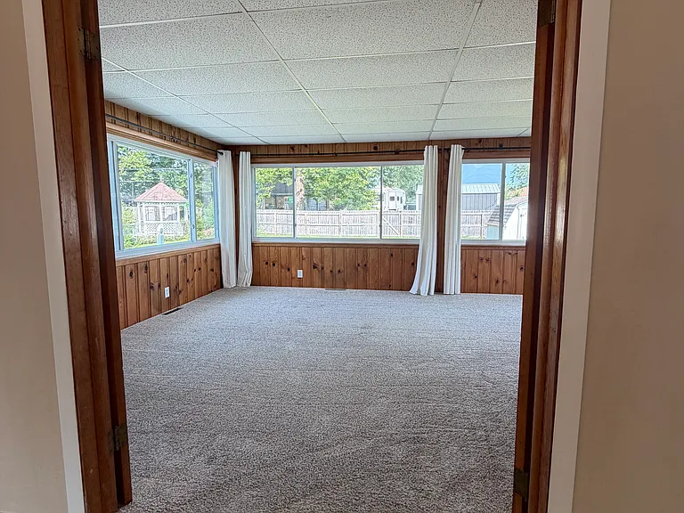 405 Jefferson Blvd — Photo 8