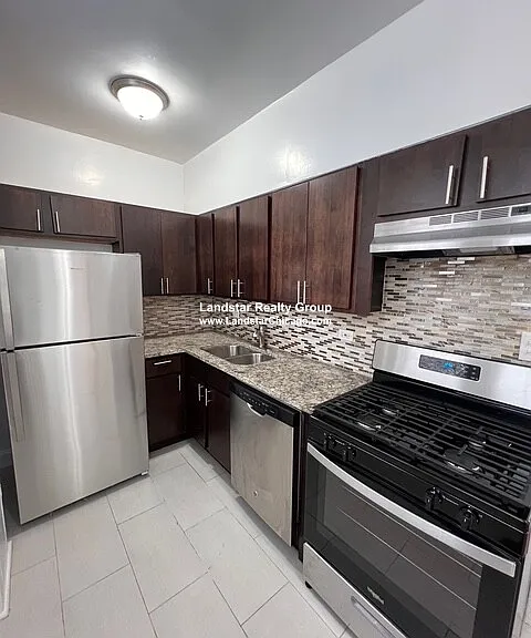 1303 Elmwood Ave #101 — Photo 4