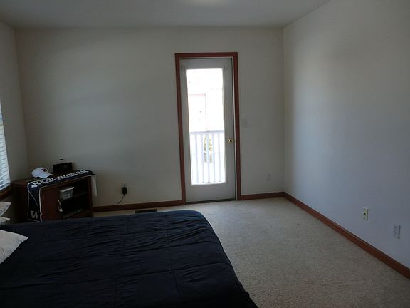 Spare Bedroom/Office