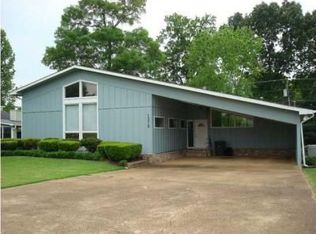 1278 Village Green Dr, Hixson, TN 37343