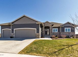 3044 Silver Park Ln NE, Rochester, MN 55906